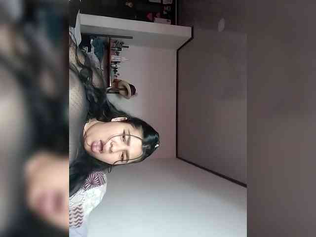 Toromila123 webcam