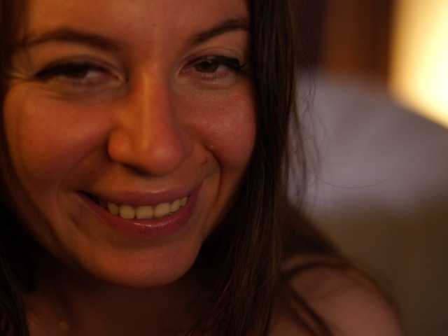CookiesNCr3am live cam on BongaCams