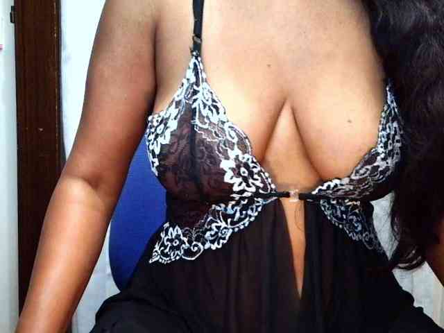 CindiBiBi webcam