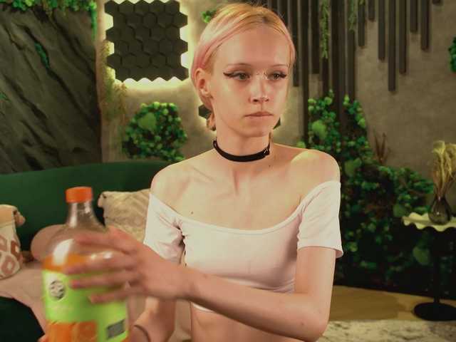 shishka-angel live cam on BongaCams