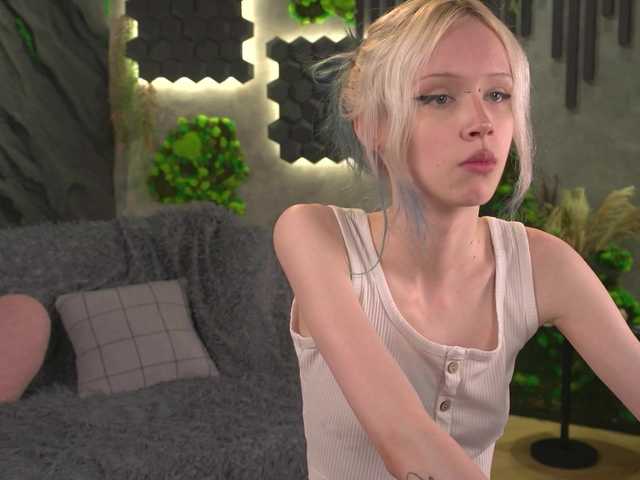  shishka-angel chat room