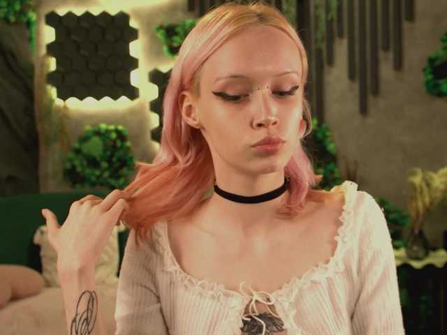 shishka-angel live cam on BongaCams