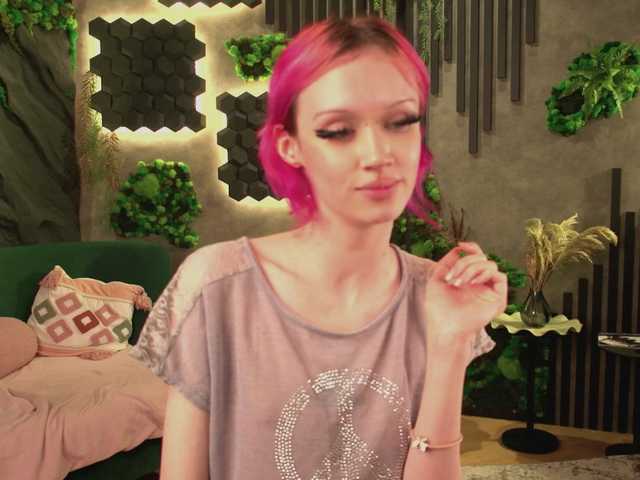 shishka-angel live cam on BongaCams