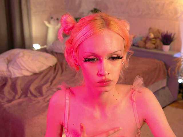 shishka-angel live cam on BongaCams
