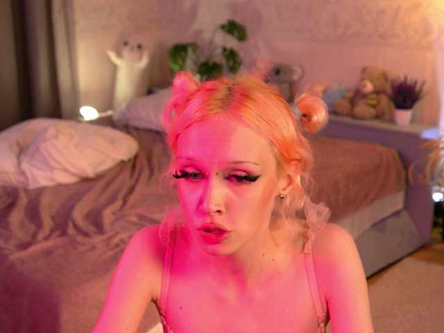 shishka-angel live cam on BongaCams