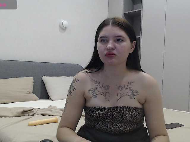 Bluerose live cam on BongaCams