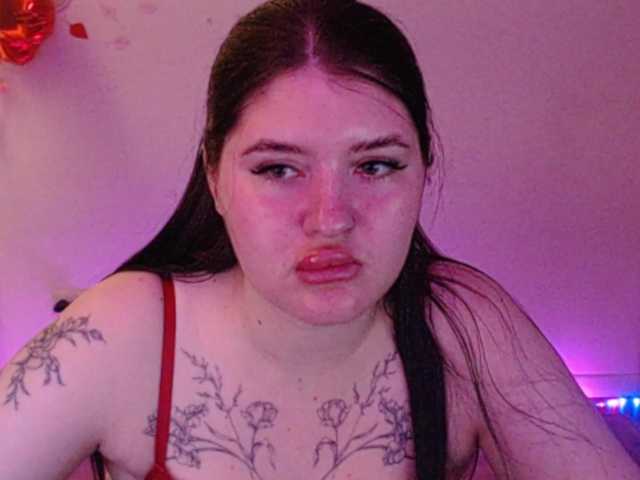 le modèle Bluerose est en webcam porno dans un show sur le site bongacams, il possède les tags suivants: White/Caucasian,Brunette,Trimmed