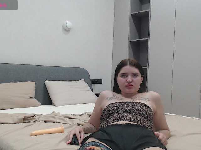 Bluerose live cam on BongaCams