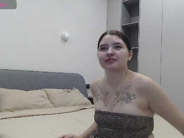 Bluerose live cam on BongaCams