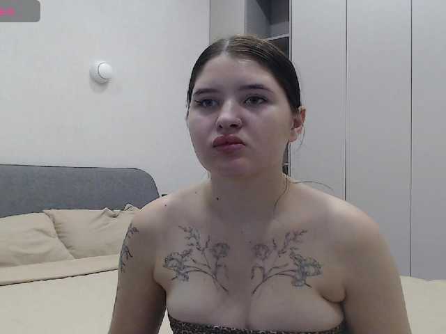 Bluerose live cam on BongaCams