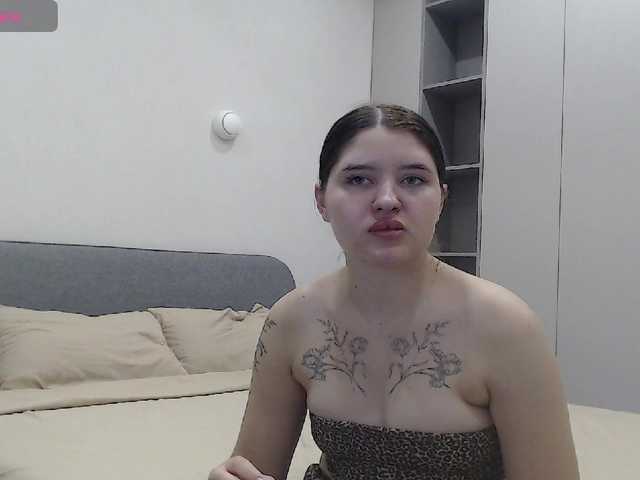 Bluerose live cam on BongaCams