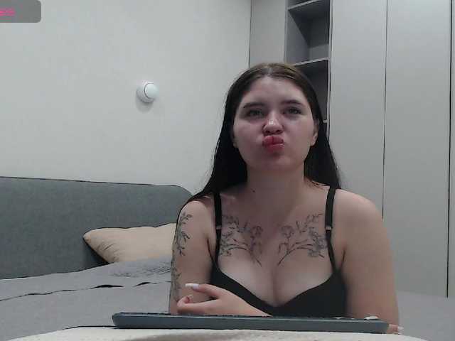 Bluerose live cam on BongaCams