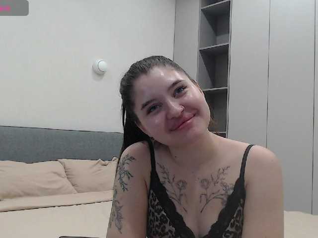 Bluerose live cam on BongaCams