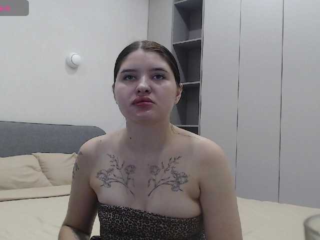 Bluerose live cam on BongaCams