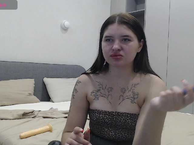 Bluerose live cam on BongaCams