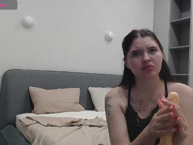 Bluerose live cam on BongaCams