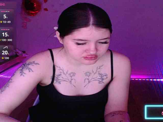 Este modelo está en vivo ahora. Bluerose