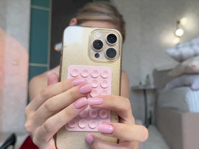 leelana live cam on BongaCams