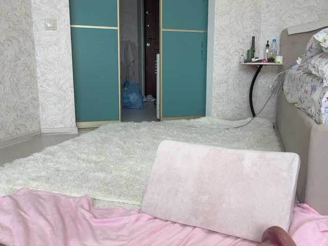 Lana_Leee