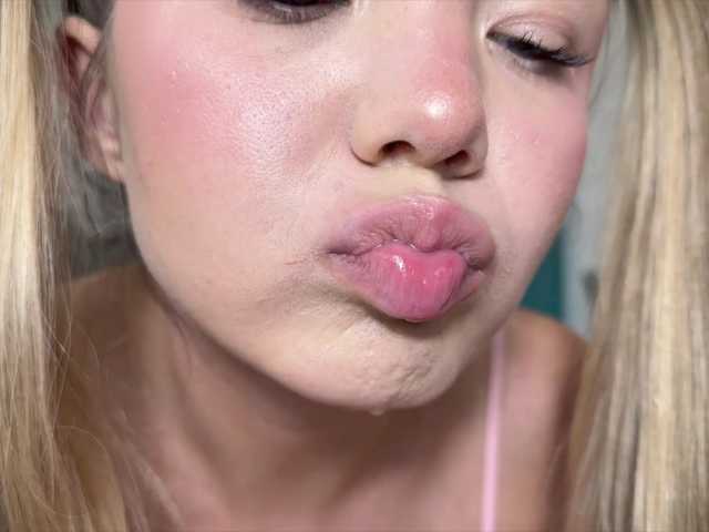 leelana live cam on BongaCams