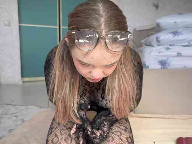 Lana_Leee webcam