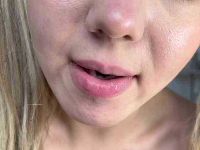 Lana_Leee