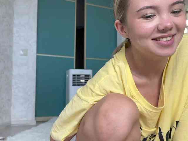 Lana_Leee