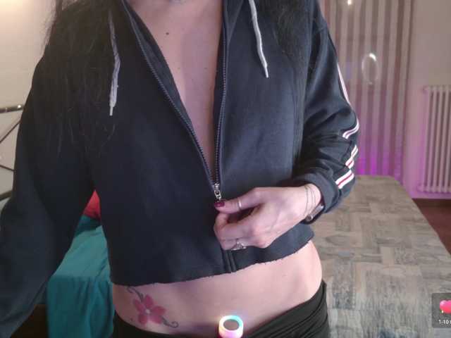 jessikaa90 live cam preview