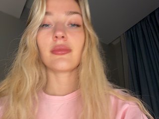 AlinnaAnnila Porn Show