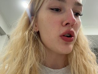 AlinnaAnnila Porn Show