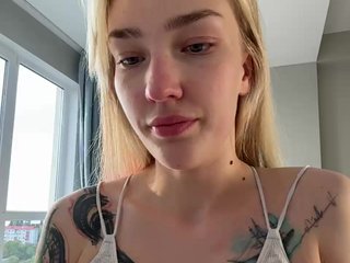 AlinnaAnnila Porn Show
