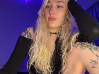 AlinnaAnnila Porn Show