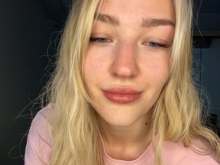AlinnaAnnila Porn Show