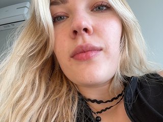 AlinnaAnnila Porn Show