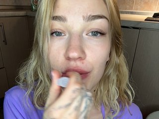 AlinnaAnnila Porn Show