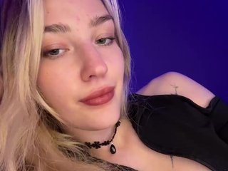 AlinnaAnnila Porn Show