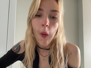 AlinnaAnnila Porn Show