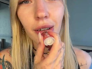AlinnaAnnila Porn Show