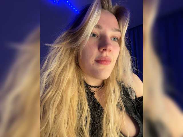 Looonacom live cam on BongaCams