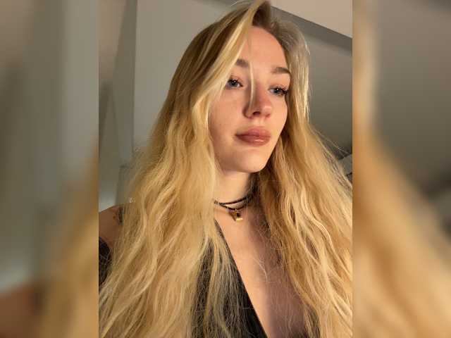 Looonacom live cam on BongaCams