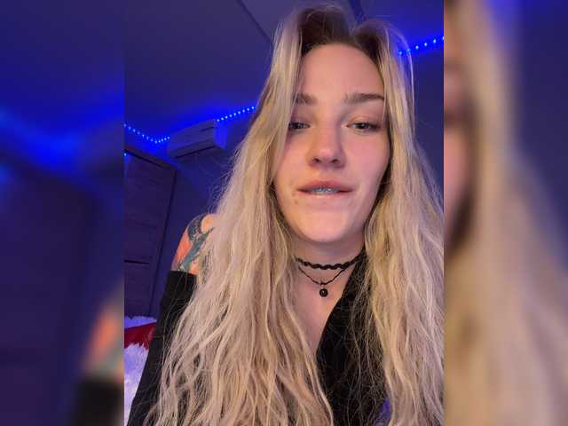 Looonacom live cam on BongaCams