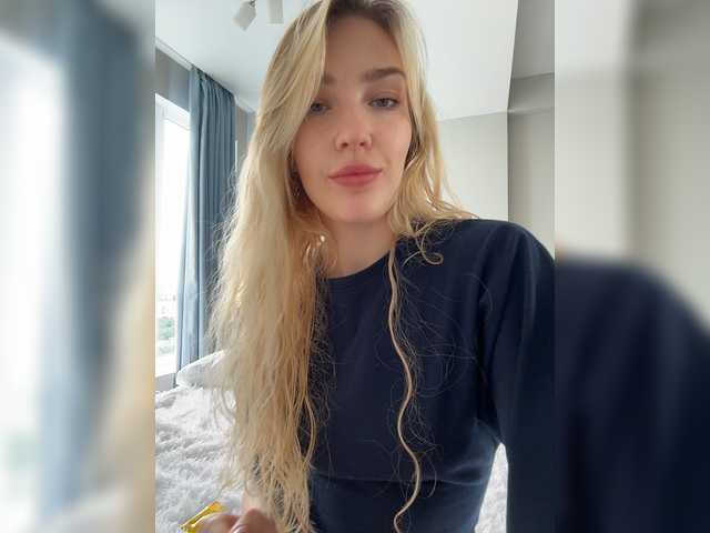 Looonacom live cam on BongaCams