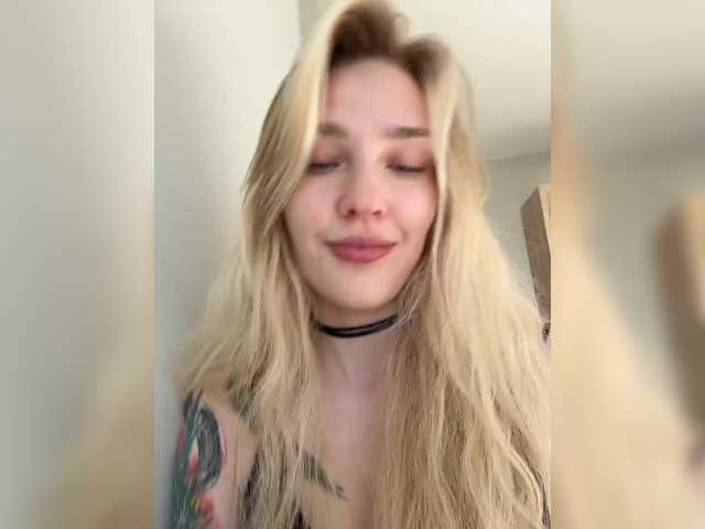 Looonacom live cam on BongaCams