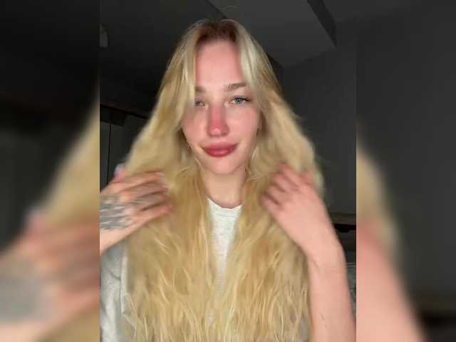 Looonacom live cam on BongaCams