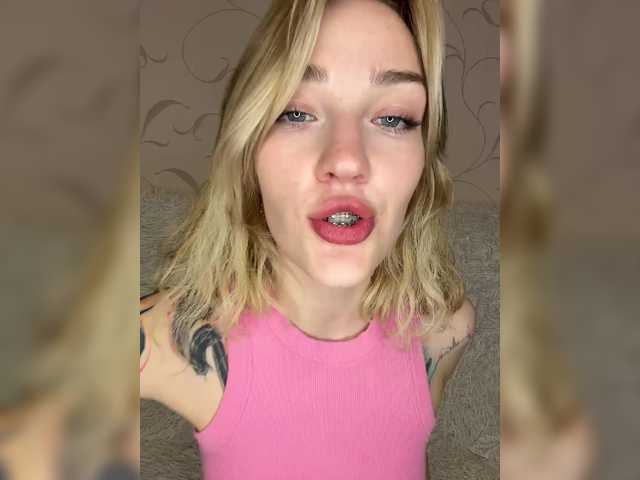 go to chat with AlinnaAnnila