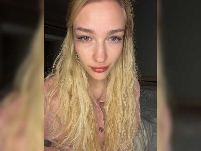 Looonacom live cam on BongaCams