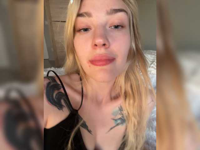 Looonacom live cam on BongaCams