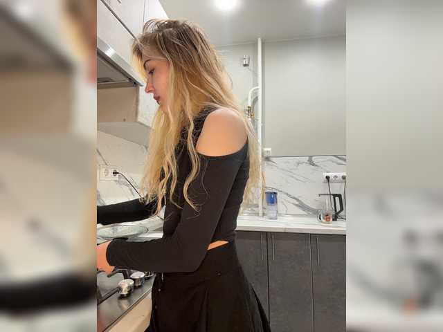 Looonacom live cam on BongaCams