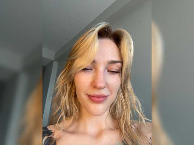 Looonacom live cam on BongaCams