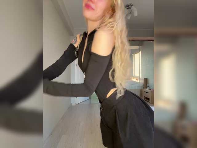 Looonacom live cam on BongaCams